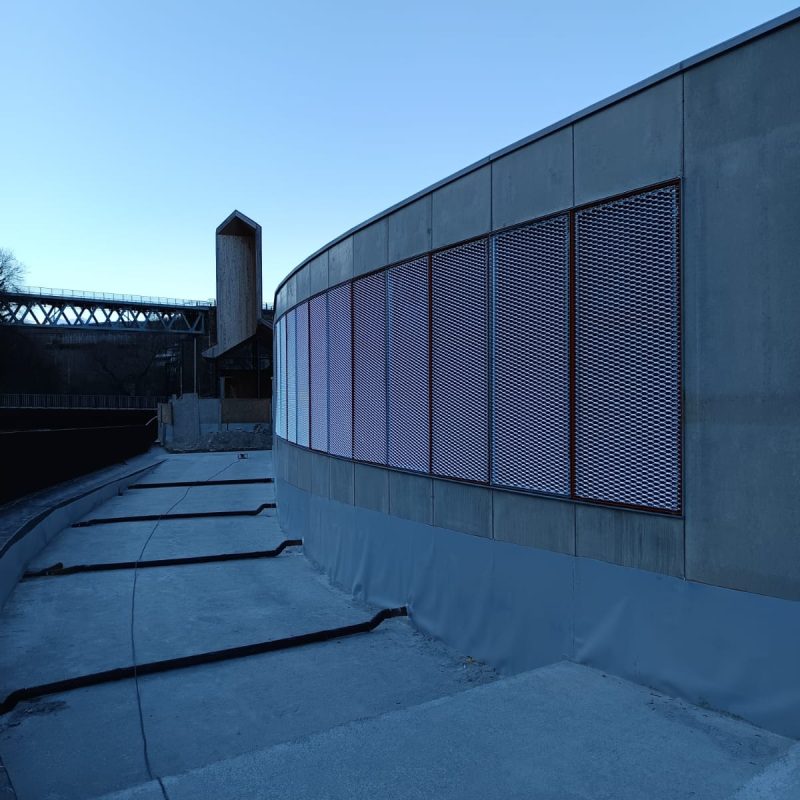 e9833966-16dd-45d7-a11d-9f2539d82928